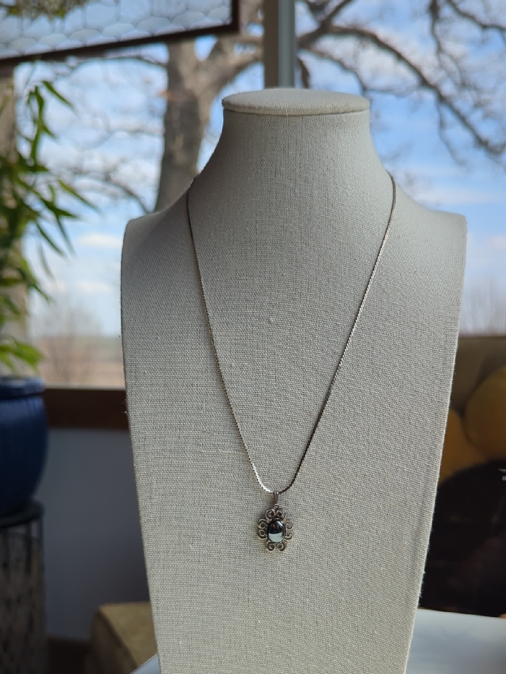 Vintage Signed David Aubrey Hematite Pendant/Necklace 18" 